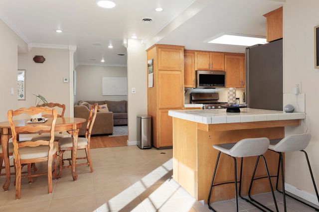 2312 Burton Way, Lodi, CA 95242