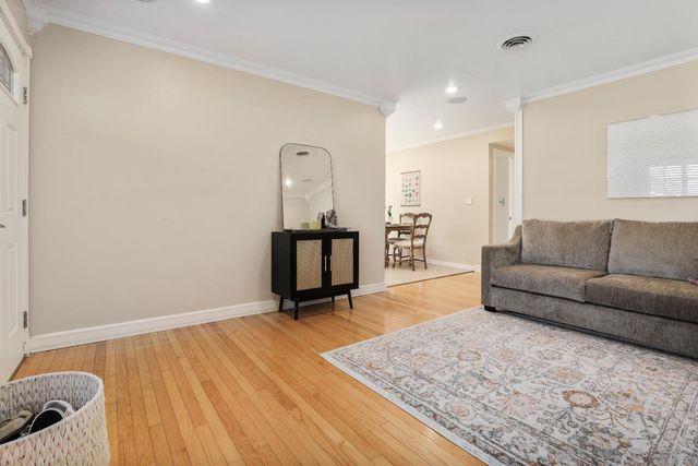 2312 Burton Way, Lodi, CA 95242