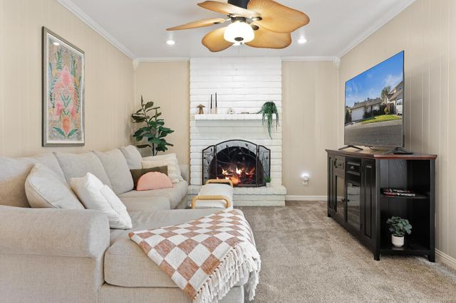 2312 Burton Way, Lodi, CA 95242