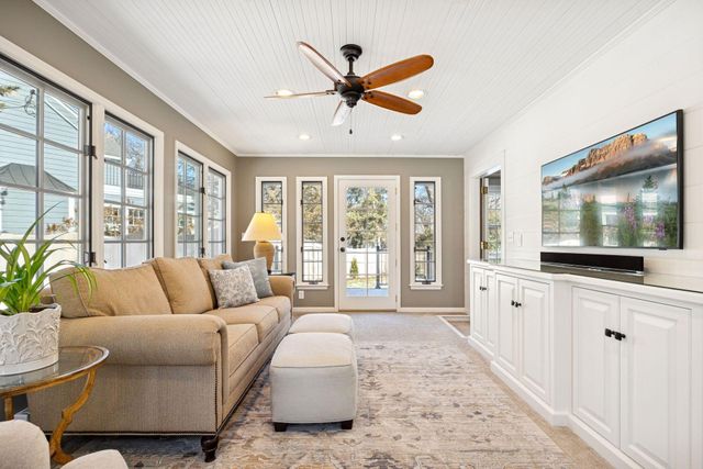 932 9th Avenue SW, Rochester, MN 55902