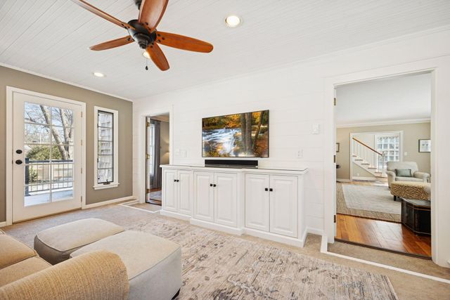 932 9th Avenue SW, Rochester, MN 55902