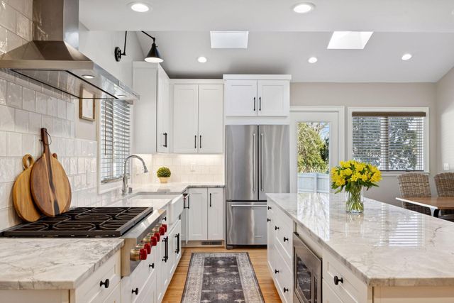 932 9th Avenue SW, Rochester, MN 55902