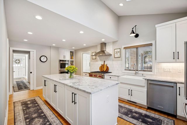 932 9th Avenue SW, Rochester, MN 55902