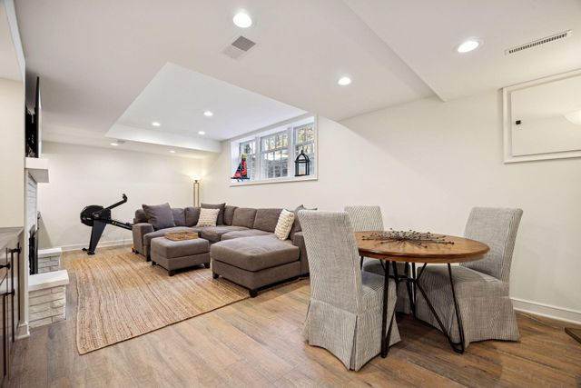 932 9th Avenue SW, Rochester, MN 55902