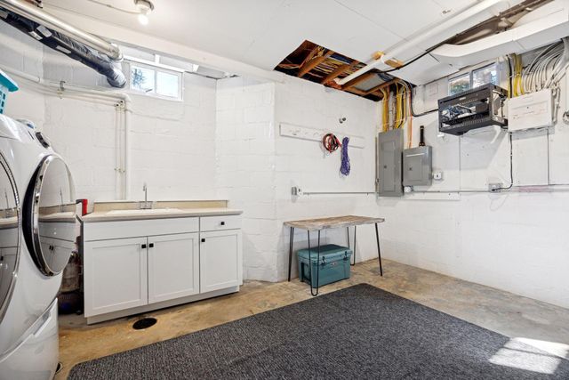 932 9th Avenue SW, Rochester, MN 55902