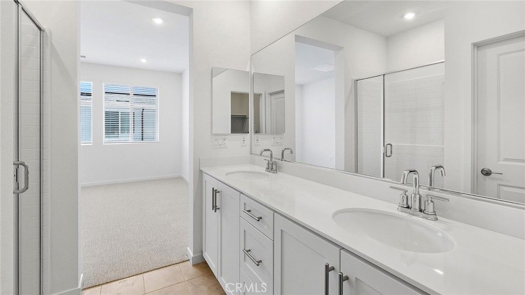 Image 16 of property listing at 1975 Avenida Del Sol, Placentia, CA 92870