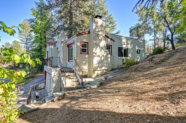 1128 Locust Ave, Placerville, CA 95667