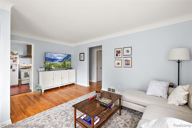 4307 Cooper Avenue, Royal Oak, MI 48073