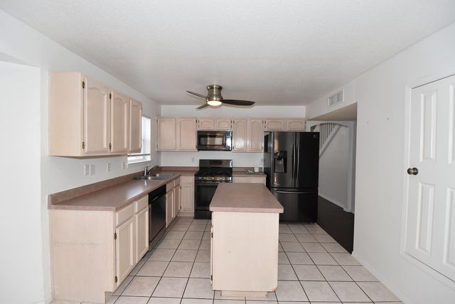 10893 Alfredo Vasquez Drive, El Paso, TX 79934