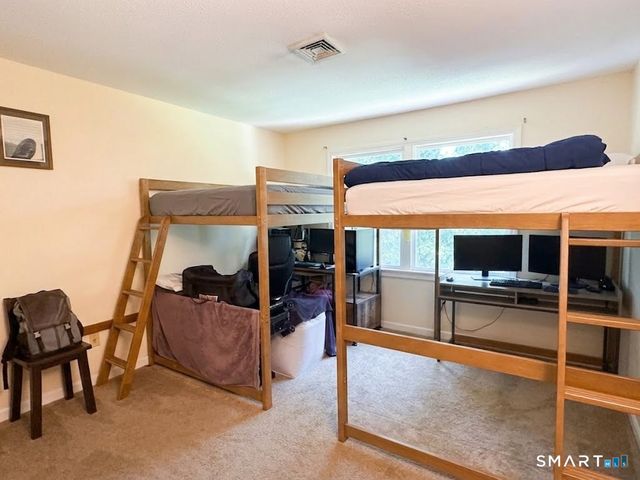 6 Concorde Way B4, Windsor Locks, CT 06096