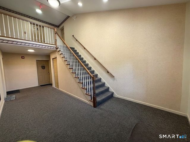 6 Concorde Way B4, Windsor Locks, CT 06096