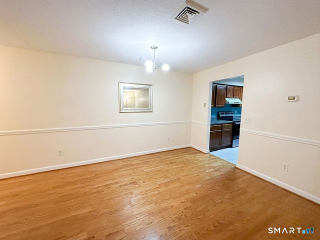 6 Concorde Way B4, Windsor Locks, CT 06096