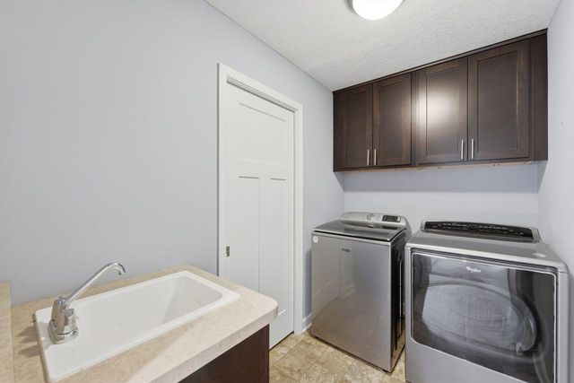 8896 Upper 9th Place N, Lake Elmo, MN 55042