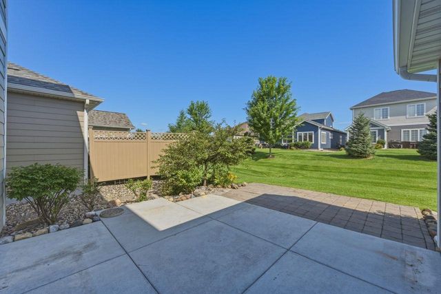 8896 Upper 9th Place N, Lake Elmo, MN 55042