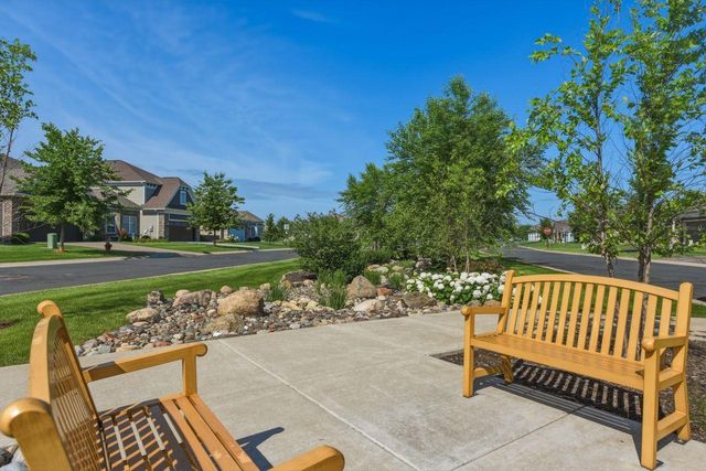 8896 Upper 9th Place N, Lake Elmo, MN 55042