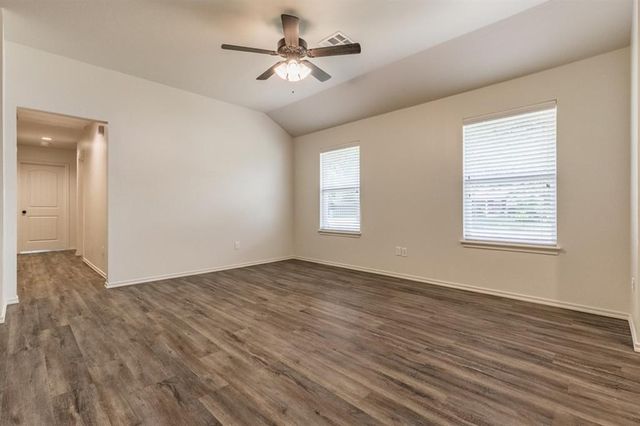 437 Chalk Hill Court, Edmond, OK 73003
