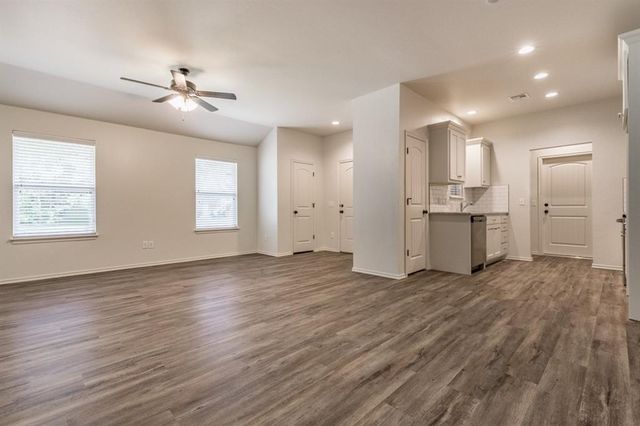 437 Chalk Hill Court, Edmond, OK 73003