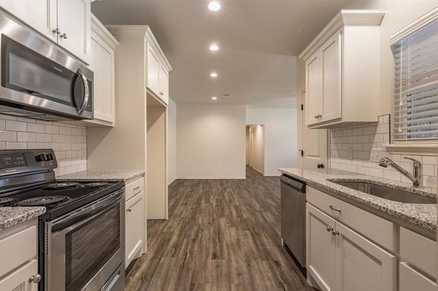 437 Chalk Hill Court, Edmond, OK 73003