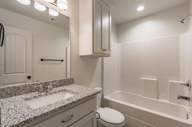 437 Chalk Hill Court, Edmond, OK 73003
