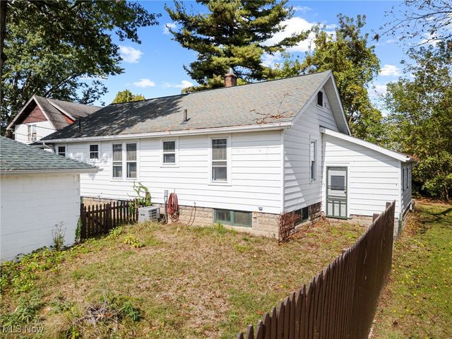 324 Snyder Place SW, Massillon, OH 44647