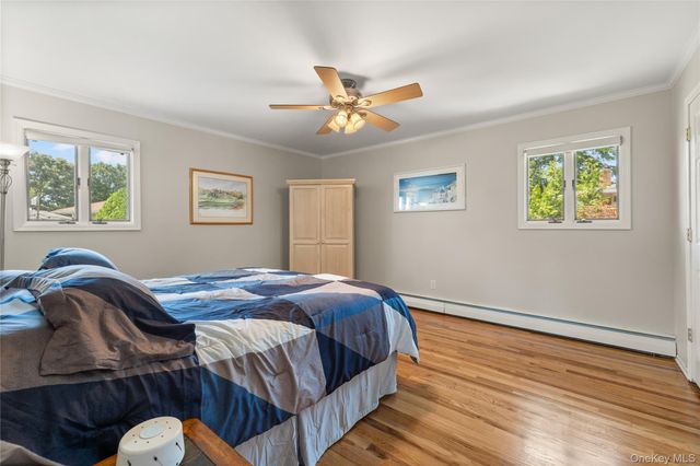 36 Fairway Drive, Old Bethpage, NY 11804