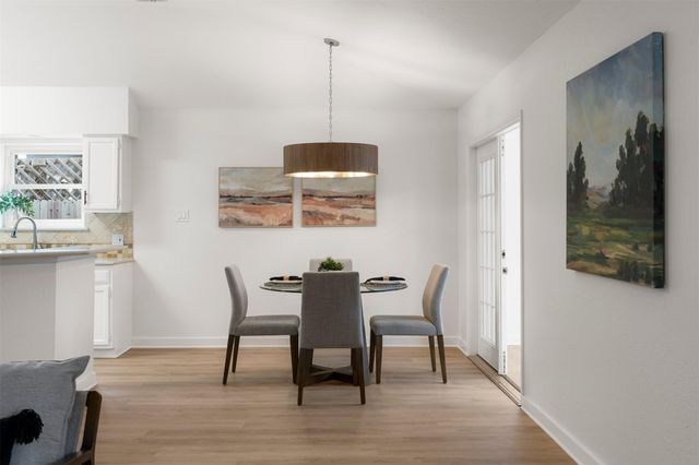 8104 Doe Meadow DR, Austin, TX 78749