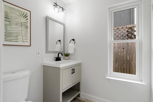 8104 Doe Meadow DR, Austin, TX 78749