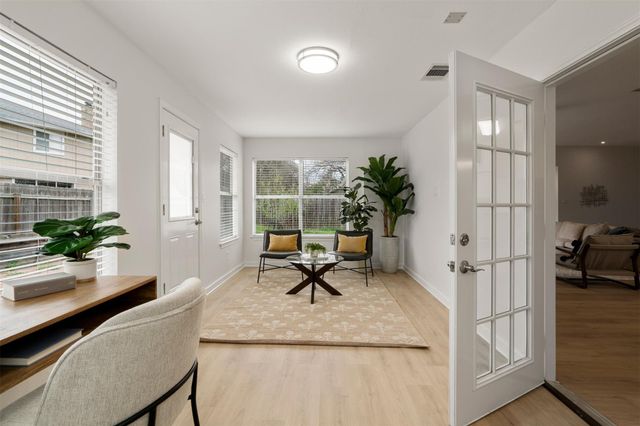 8104 Doe Meadow DR, Austin, TX 78749