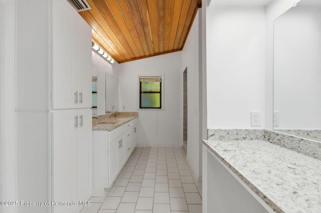 11599 W Timberlane Drive, Homosassa, FL 34448