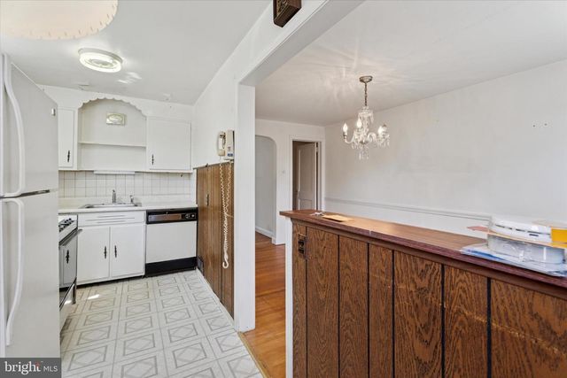 2568 STONEYBROOK LN, Drexel Hill, PA 19026