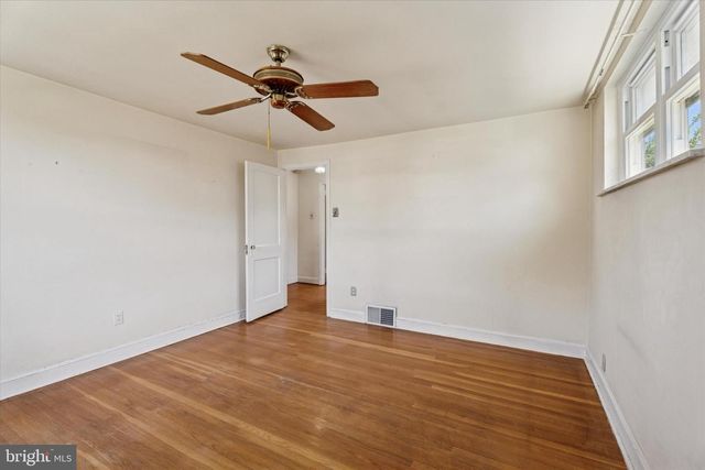 2568 STONEYBROOK LN, Drexel Hill, PA 19026