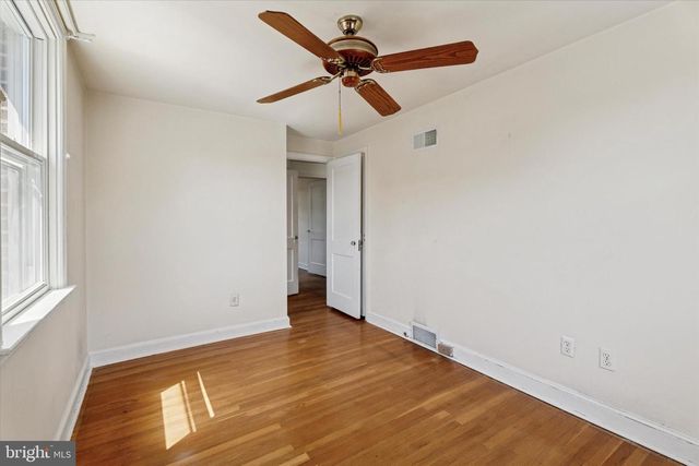 2568 STONEYBROOK LN, Drexel Hill, PA 19026