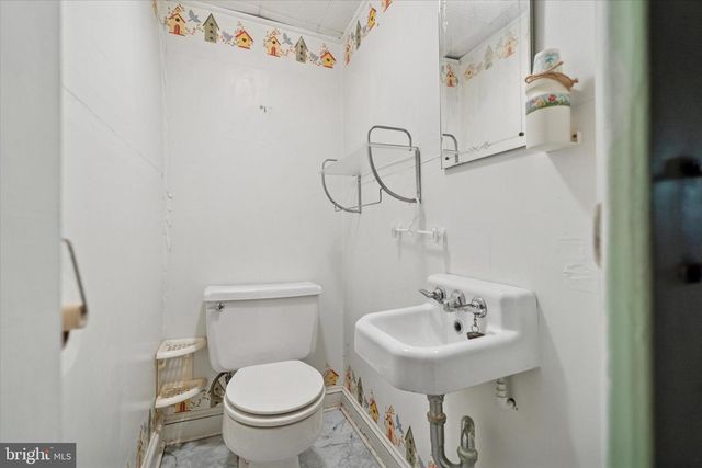 2568 STONEYBROOK LN, Drexel Hill, PA 19026