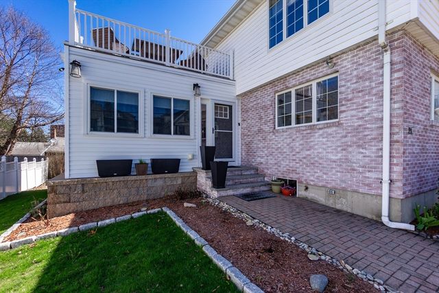 21 Sewall Ave, Winthrop, MA 02152