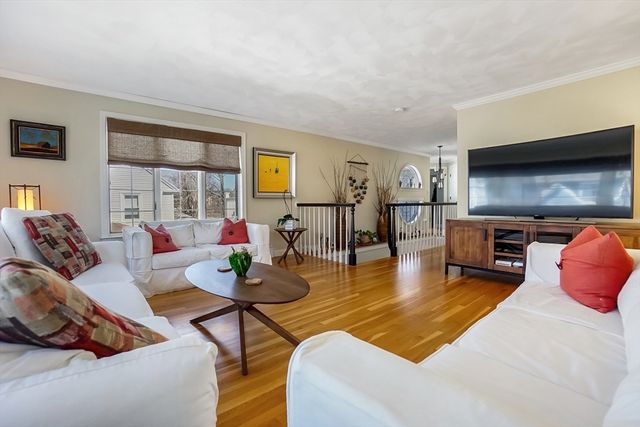 21 Sewall Ave, Winthrop, MA 02152