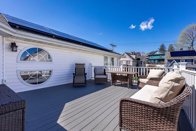 21 Sewall Ave, Winthrop, MA 02152