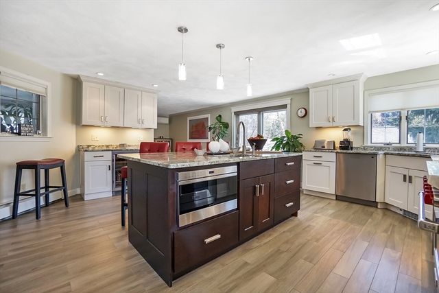 21 Sewall Ave, Winthrop, MA 02152