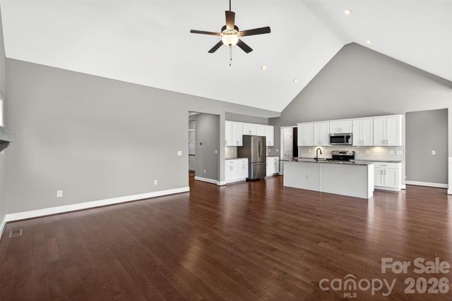 415 S Pendernale Drive, Moore, SC 29369