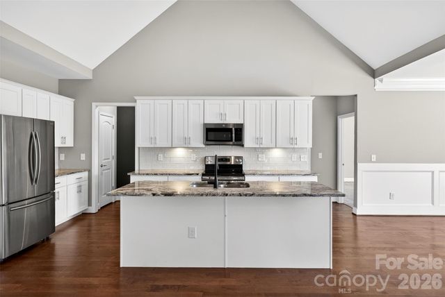 415 S Pendernale Drive, Moore, SC 29369