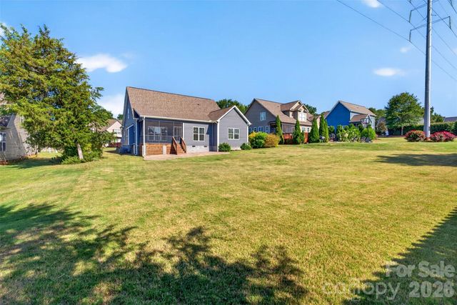 415 S Pendernale Drive, Moore, SC 29369