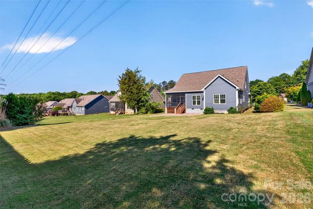 415 S Pendernale Drive, Moore, SC 29369