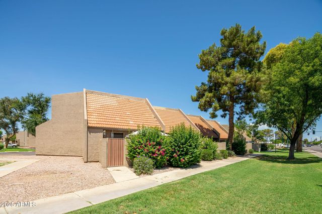 7338 N 43rd Avenue, Glendale, AZ 85301