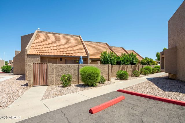 7338 N 43rd Avenue, Glendale, AZ 85301