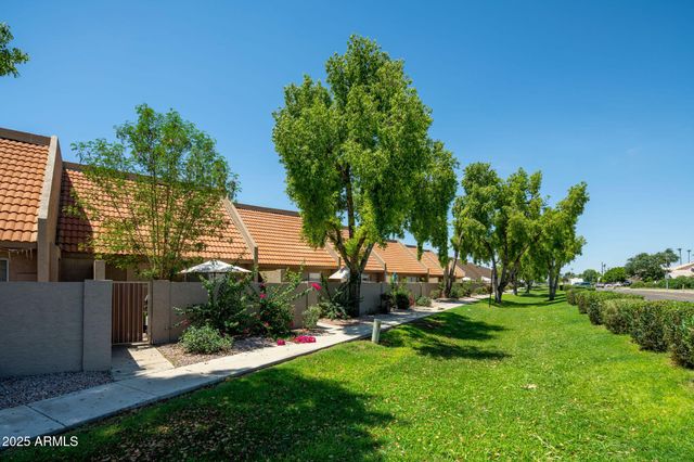 7338 N 43rd Avenue, Glendale, AZ 85301