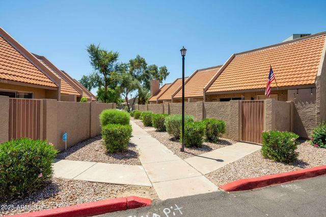 7338 N 43rd Avenue, Glendale, AZ 85301