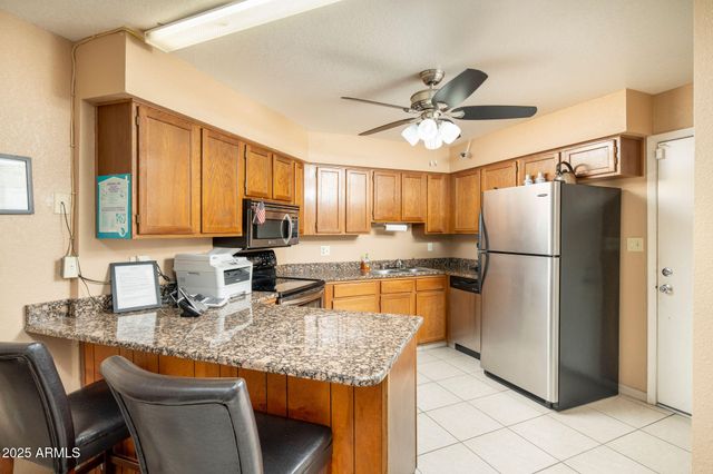 7338 N 43rd Avenue, Glendale, AZ 85301