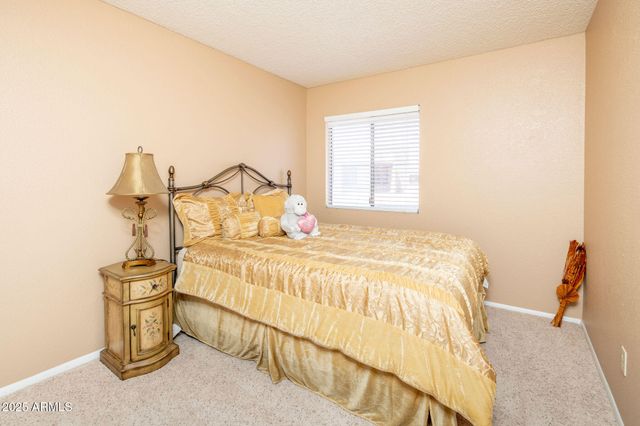 7338 N 43rd Avenue, Glendale, AZ 85301