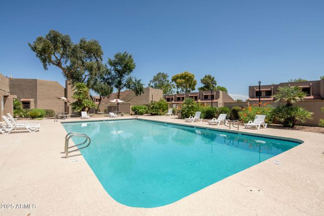 7338 N 43rd Avenue, Glendale, AZ 85301