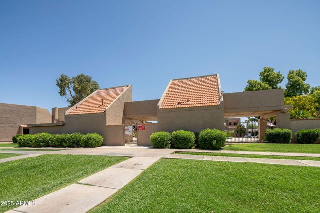 7338 N 43rd Avenue, Glendale, AZ 85301