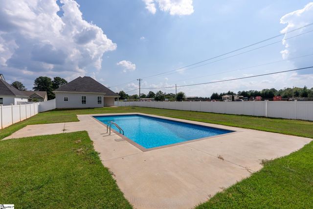 101 Carolina Drive, Piedmont, SC 29673
